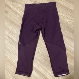 🍋Lululemon cropped leggings - size 4